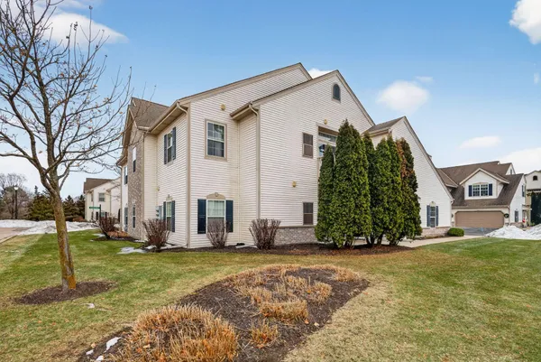 $315,000 | 1052 Stratford Court, Mount Pleasant, WI 53406