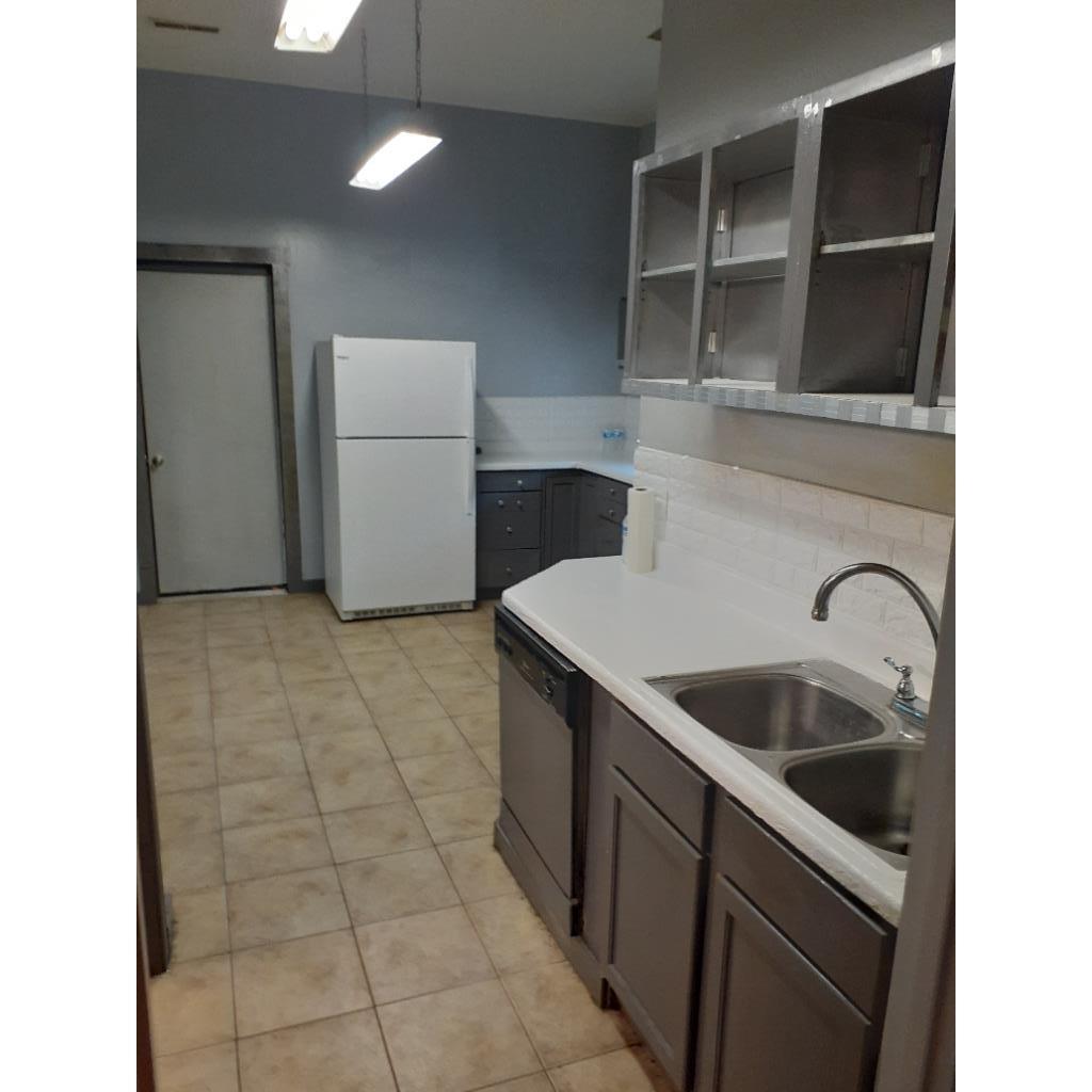 8230 Highway 13 Syracuse, IN 46567 - Photo 15 of 34