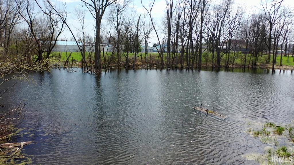 8230 Highway 13 Syracuse, IN 46567 - Photo 8 of 34