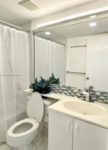 $2,400 | 3300 Northeast 191st Street, Unit 911, Aventura, FL 33180