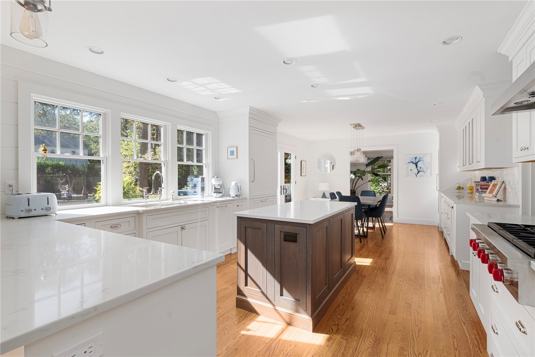 5 Boxwood Court Barrington, RI 02806 - Photo 16 of 36