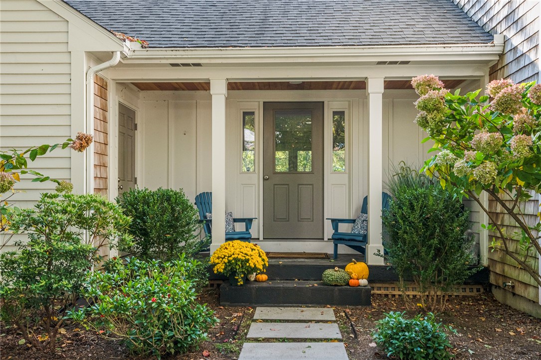 5 Boxwood Court Barrington, RI 02806 - Photo 4 of 36