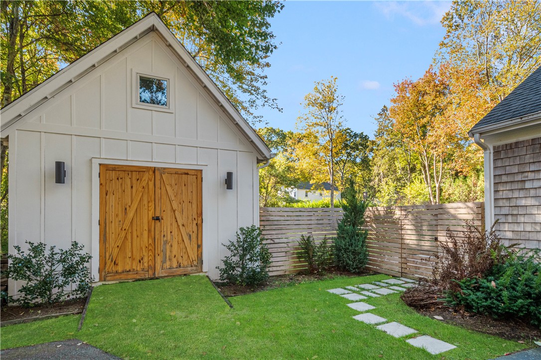 5 Boxwood Court Barrington, RI 02806 - Photo 5 of 36