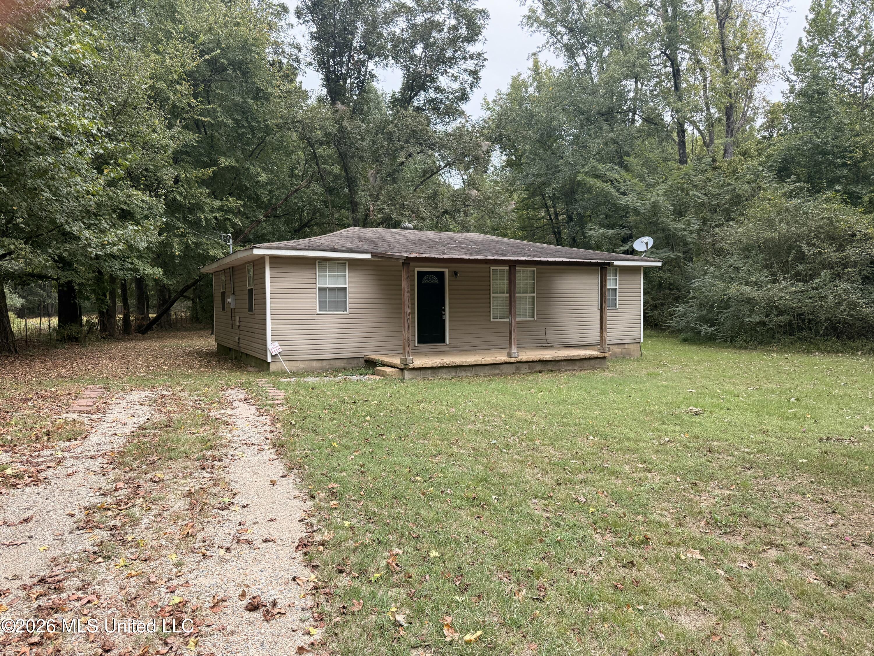 14881 Bell Road Byhalia, MS 38611 - Photo 1 of 1 IMG_3030