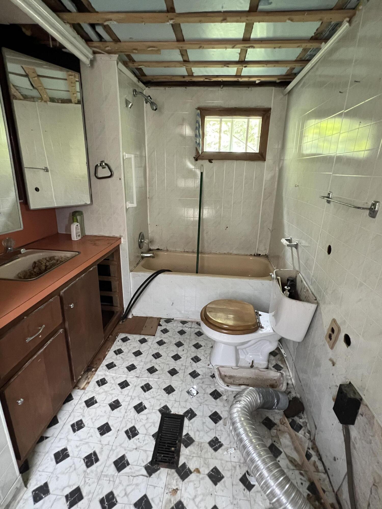 367 Cleveland Road St. Agatha, ME 04772 - Photo 29 of 33 IMG_8570