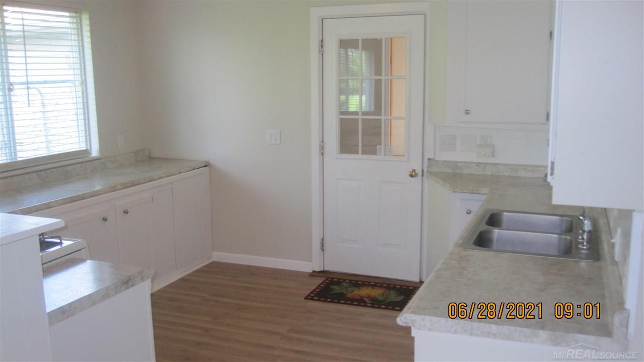 6669 Lakeshore Road Lexington, MI 48450 - Photo 11 of 26