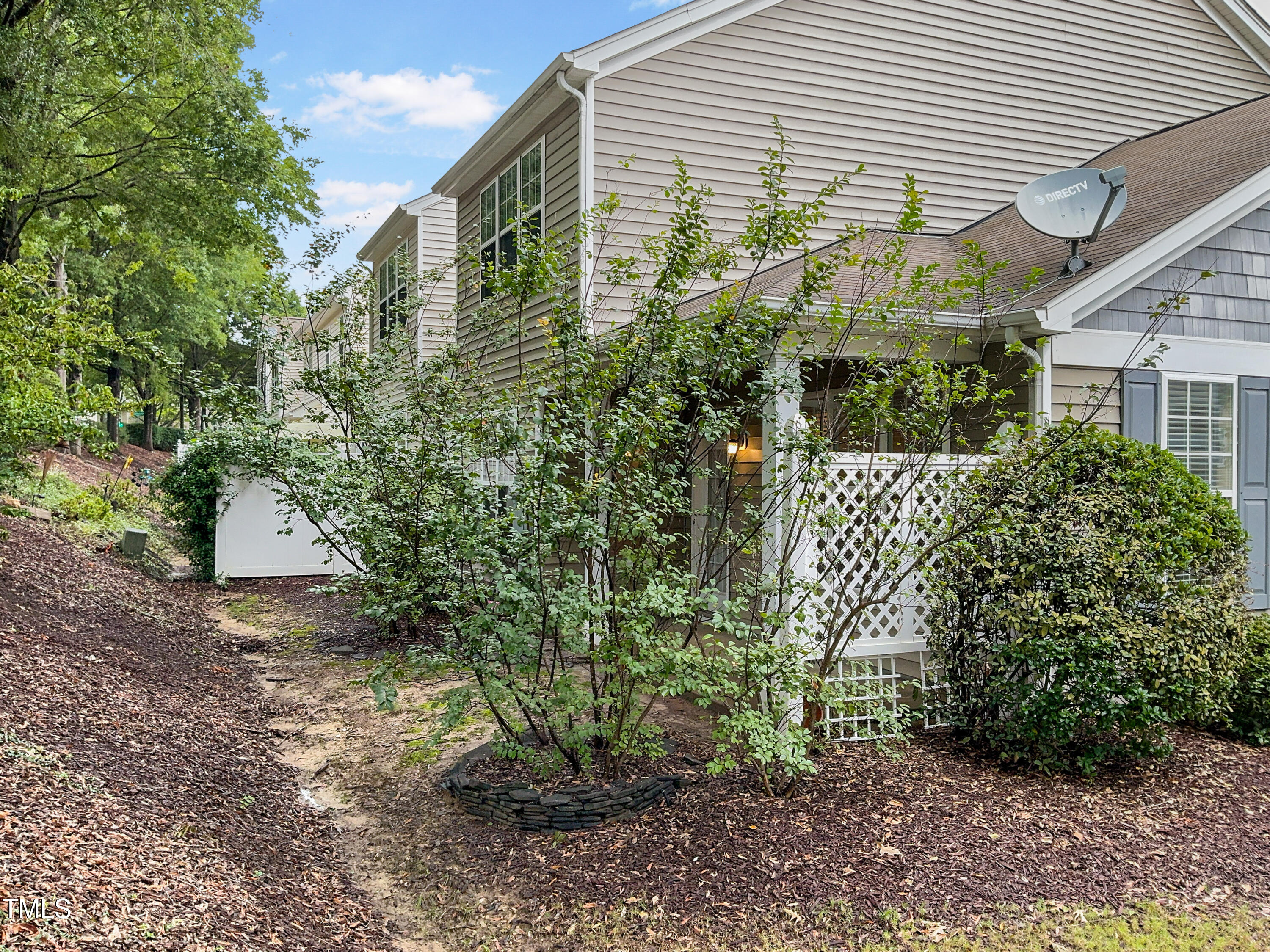 8211 Beaded Stone Street Raleigh, NC 27613 - Photo 8 of 21 listing_5
