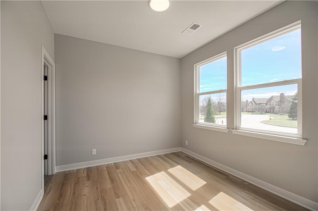 1504 Southwest Arborpark Terrace Lee's Summit, MO 64082 - Photo 18 of 37