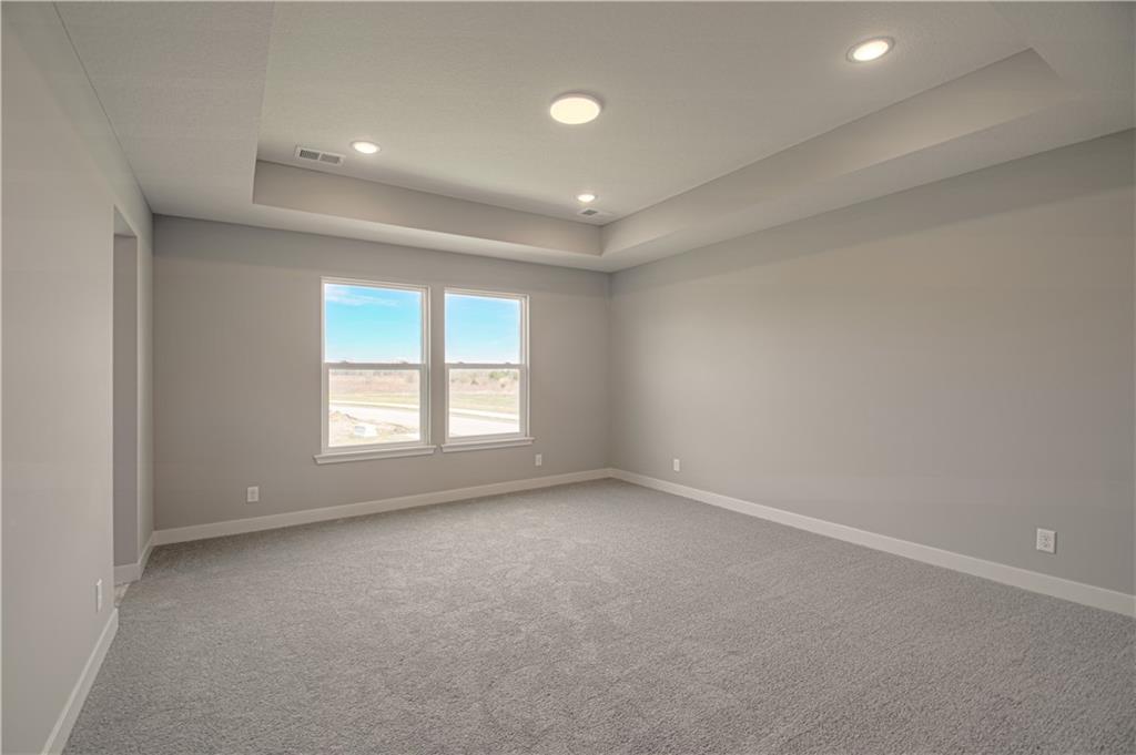 1504 Southwest Arborpark Terrace Lee's Summit, MO 64082 - Photo 23 of 37