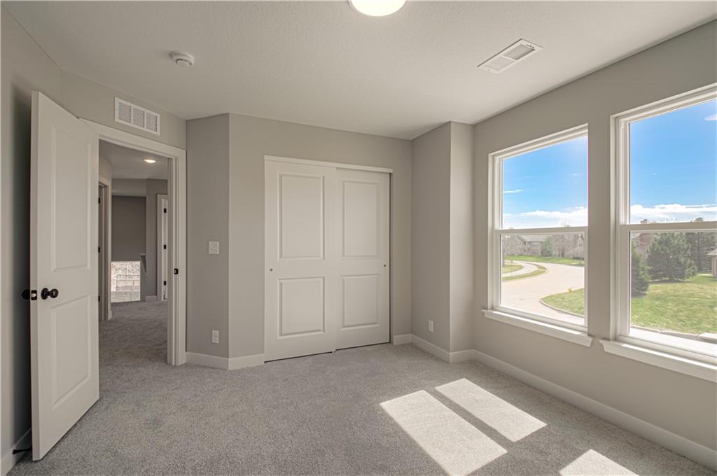 1504 Southwest Arborpark Terrace Lee's Summit, MO 64082 - Photo 31 of 37