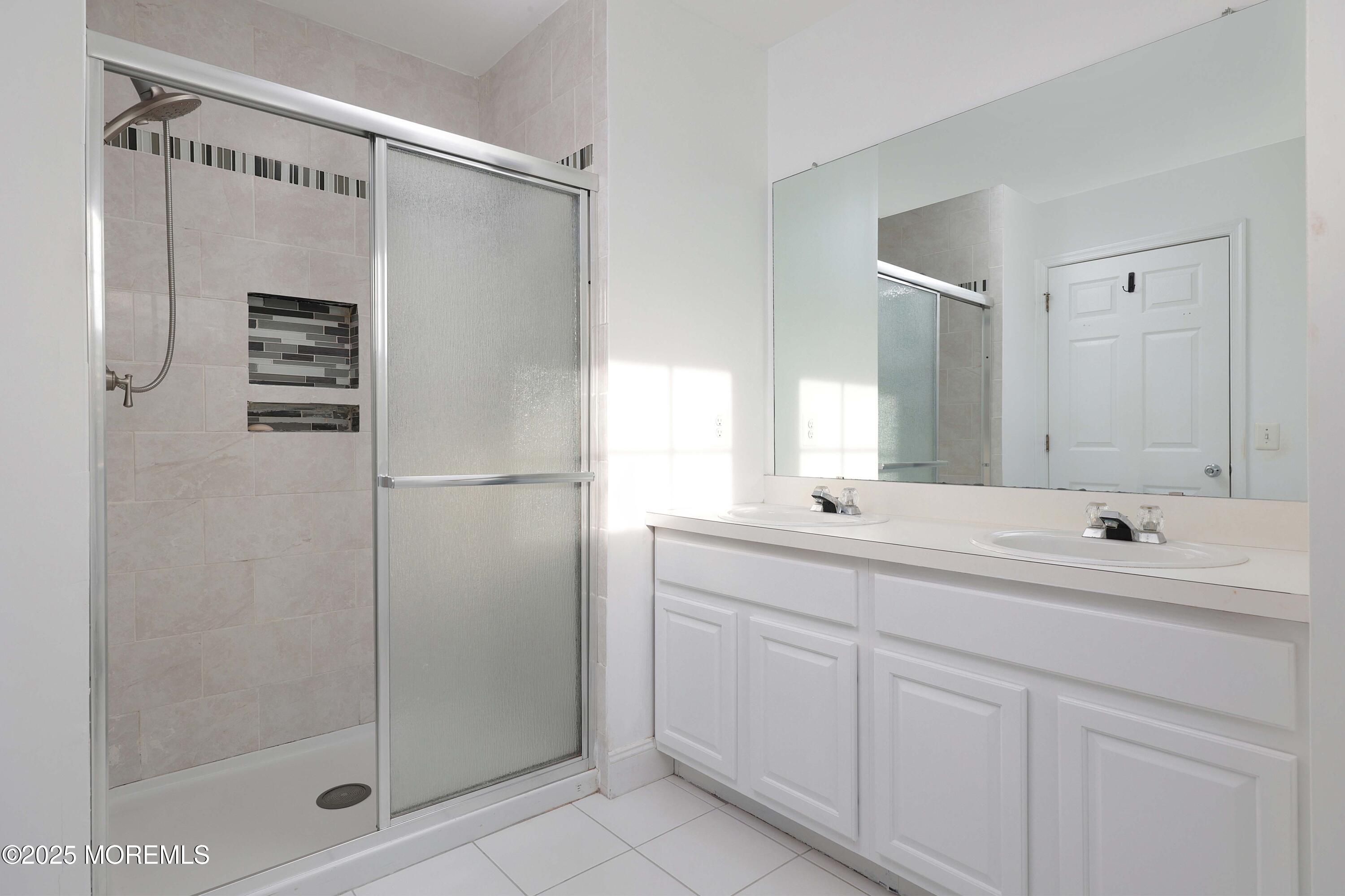 22 Roe Lane Howell, NJ 07731 - Photo 19 of 37 758A2986