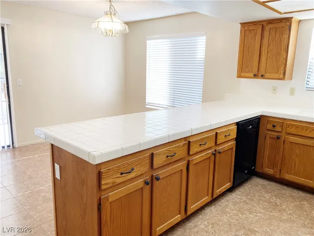 $2,050 | 3008 Ocean View Drive, Las Vegas, NV 89117