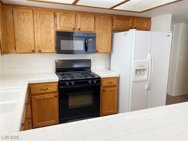 $2,050 | 3008 Ocean View Drive, Las Vegas, NV 89117