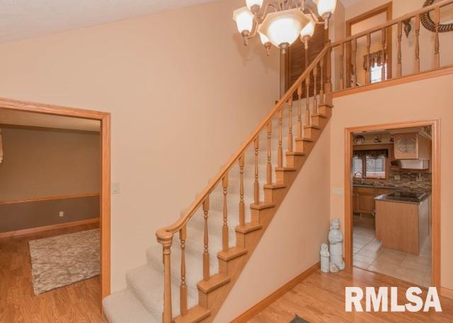 4006 Jersey Ridge Road Davenport, IA 52807 - Photo 3 of 20 Gallery Image 3