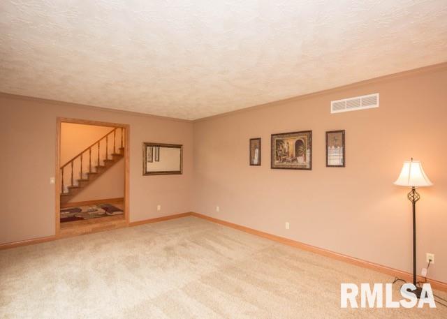 4006 Jersey Ridge Road Davenport, IA 52807 - Photo 4 of 20 Gallery Image 4