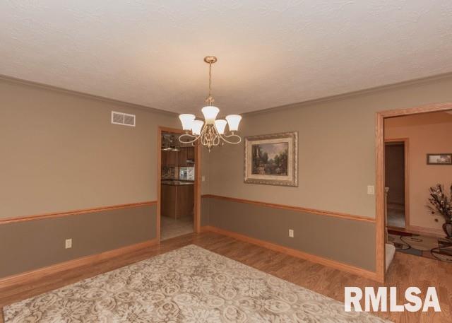 4006 Jersey Ridge Road Davenport, IA 52807 - Photo 5 of 20 Gallery Image 5