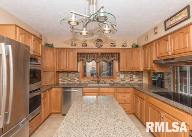 4006 Jersey Ridge Road Davenport, IA 52807 - Photo 6 of 20 Gallery Image 6