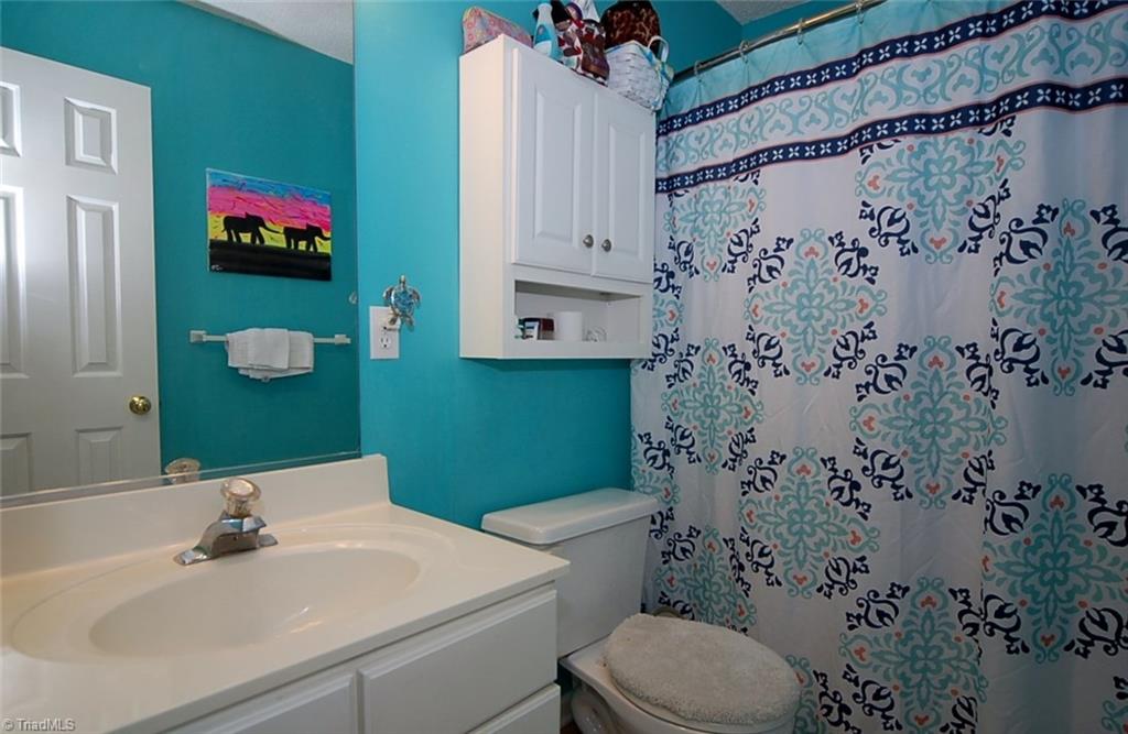 3338 Timberwolf Avenue High Point, NC 27265 - Photo 25 of 30 Second full bath