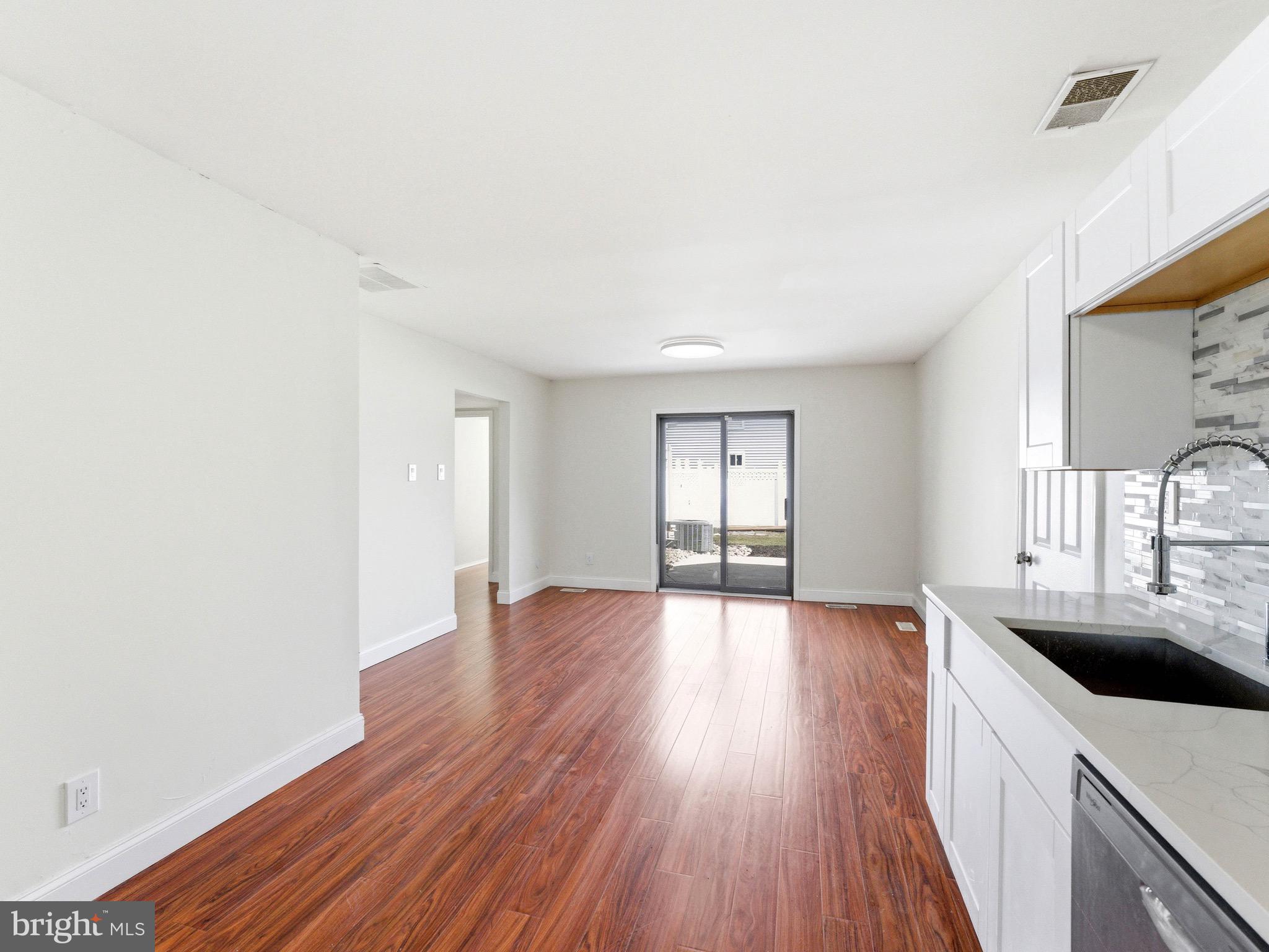 47 Pinewood Lane Sicklerville, NJ 08081 - Photo 11 of 25