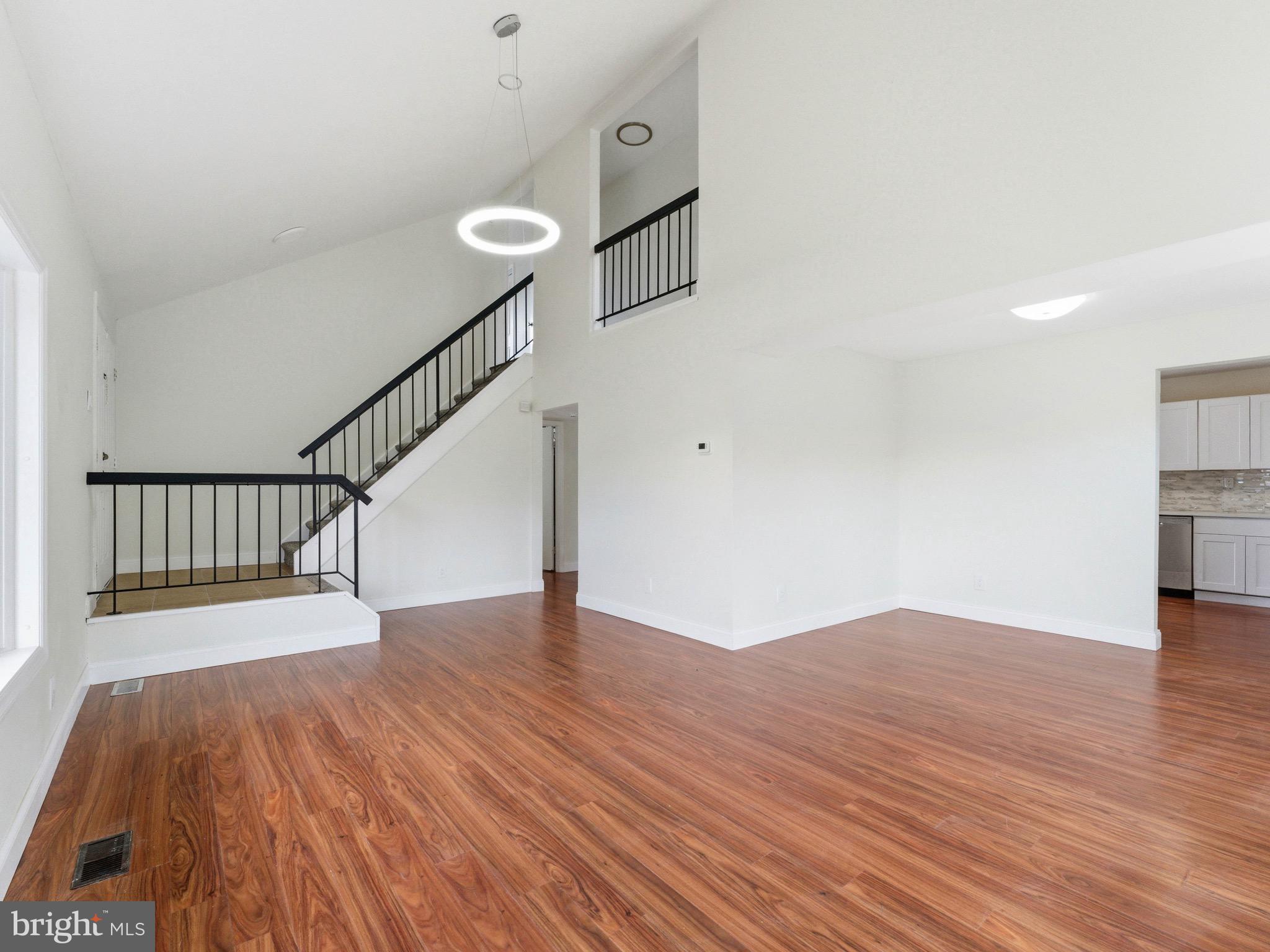 47 Pinewood Lane Sicklerville, NJ 08081 - Photo 3 of 25