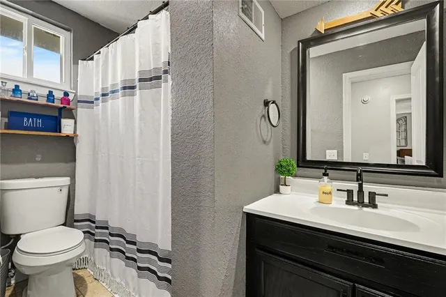 $215,000 | 5768 North Anita Avenue, Kansas City, MO 64151