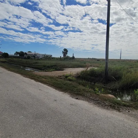 $115,000 | 1287 North Monkhouse Drive, Crystal Beach, TX 77650