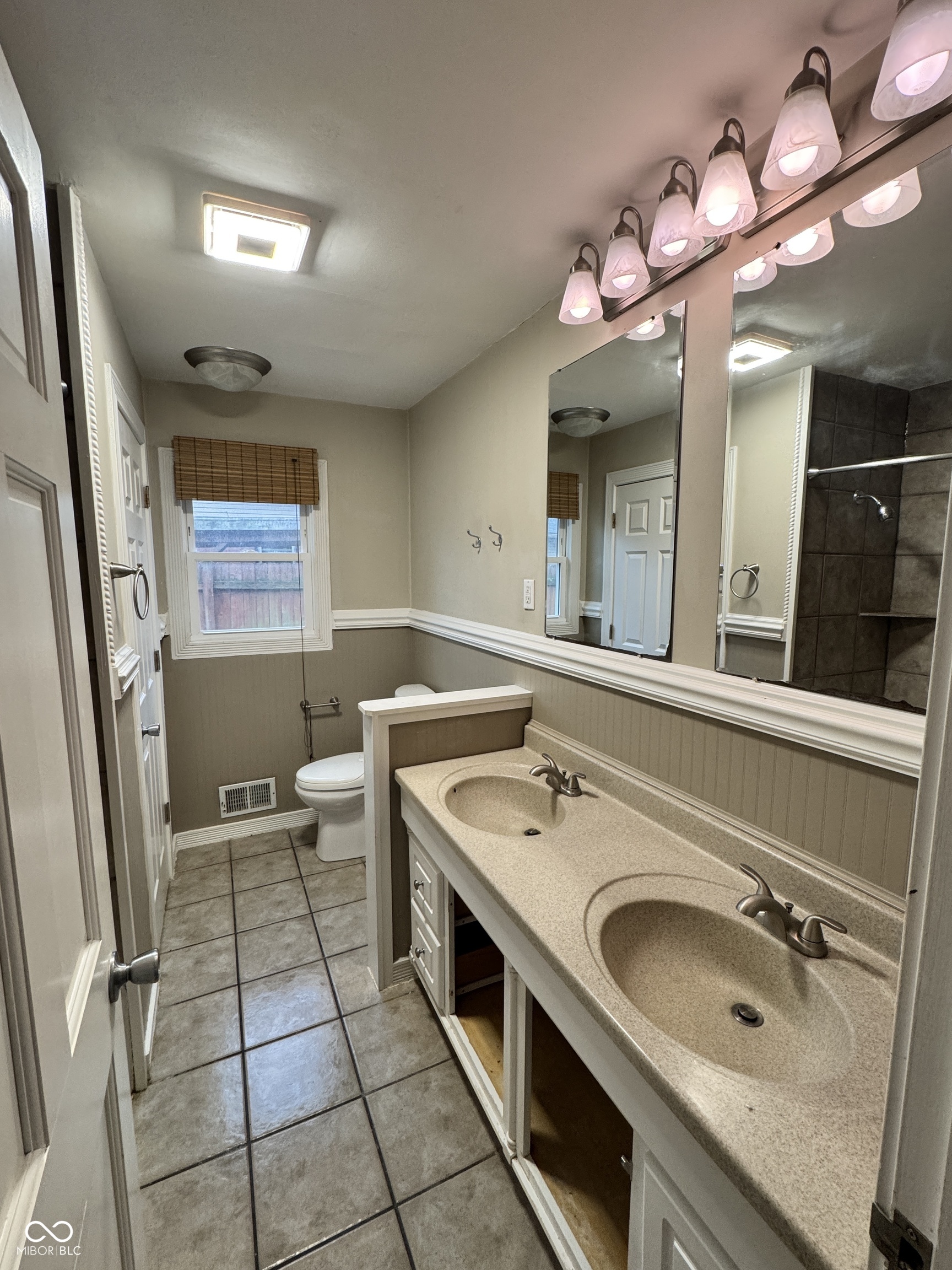 7425 Dean Road Indianapolis, IN 46240 - Photo 18 of 38