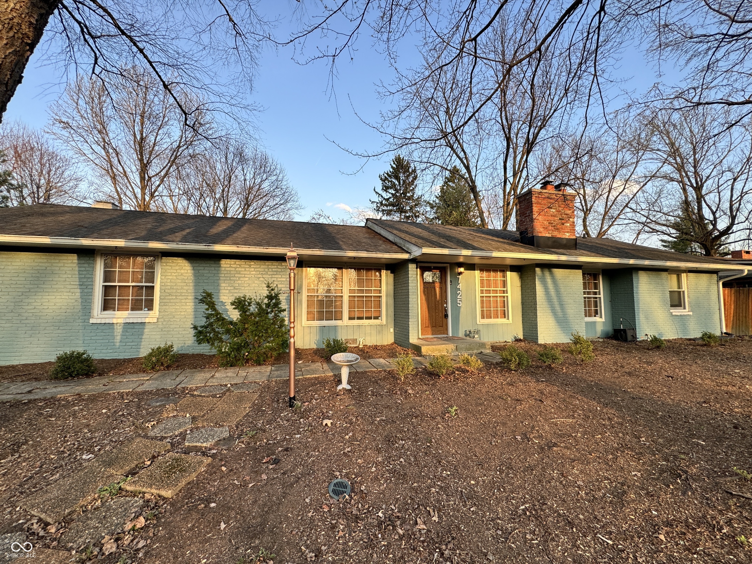 7425 Dean Road Indianapolis, IN 46240 - Photo 2 of 38