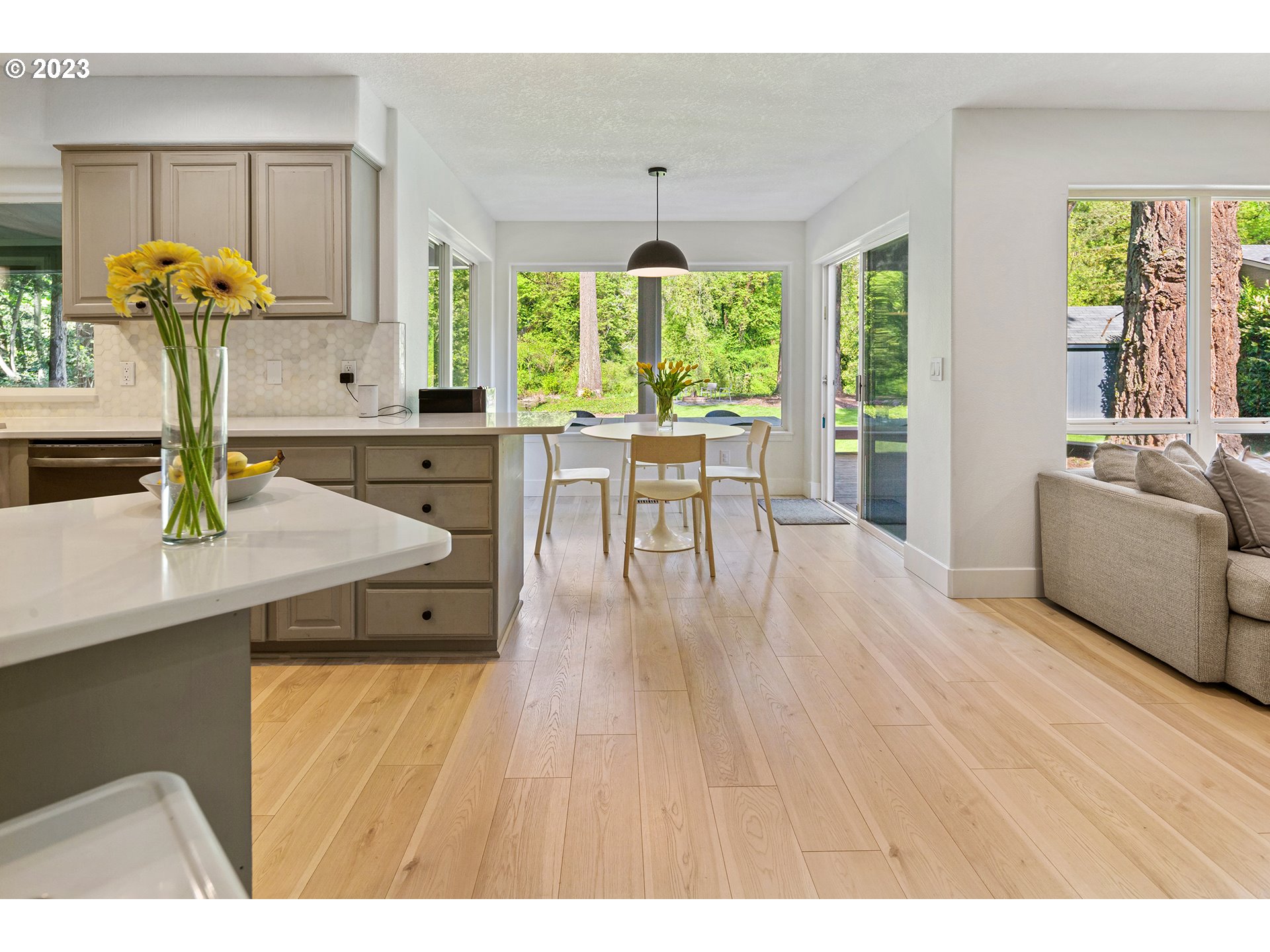 21700 Southwest Ribera Lane West Linn, OR 97068 - Photo 14 of 48 Gallery Image 14