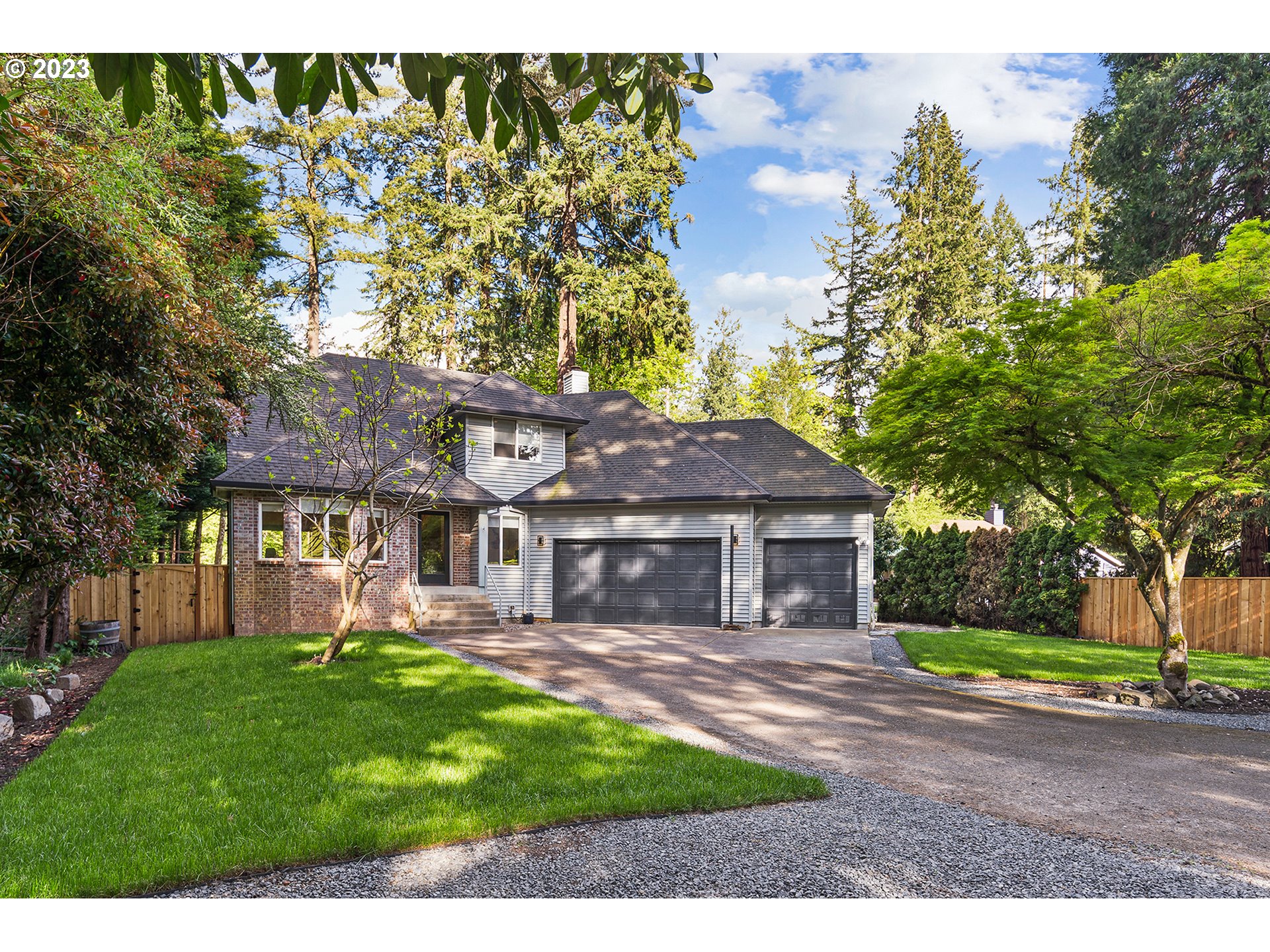 21700 Southwest Ribera Lane West Linn, OR 97068 - Photo 2 of 48 Gallery Image 2