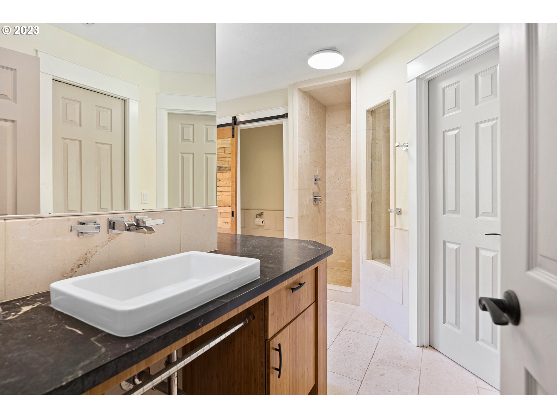 21700 Southwest Ribera Lane West Linn, OR 97068 - Photo 24 of 48 Gallery Image 24
