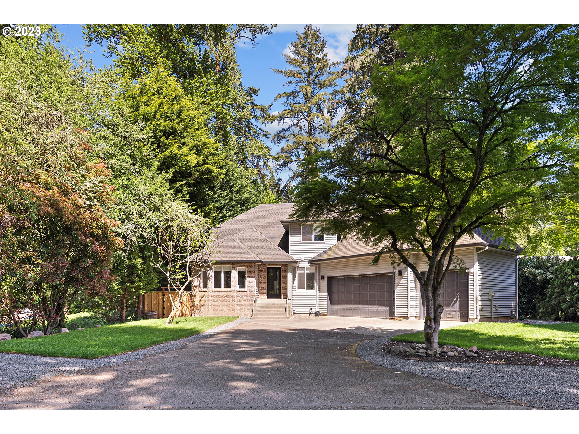 21700 Southwest Ribera Lane West Linn, OR 97068 - Photo 3 of 48 Gallery Image 3