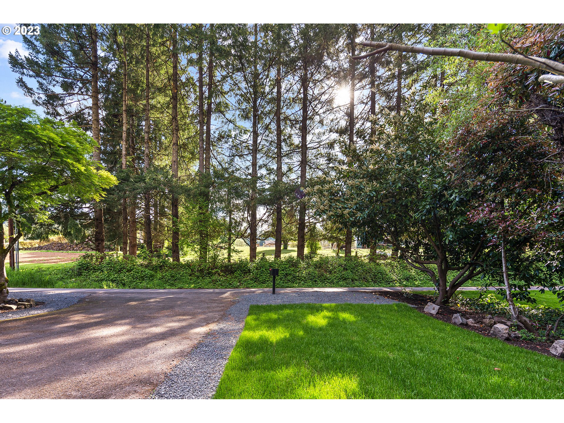 21700 Southwest Ribera Lane West Linn, OR 97068 - Photo 40 of 48 Gallery Image 40