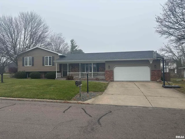 $2,500 | 705 Crestview Drive, Metamora, IL 61548
