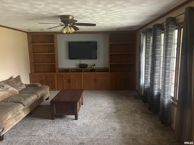 $2,500 | 705 Crestview Drive, Metamora, IL 61548