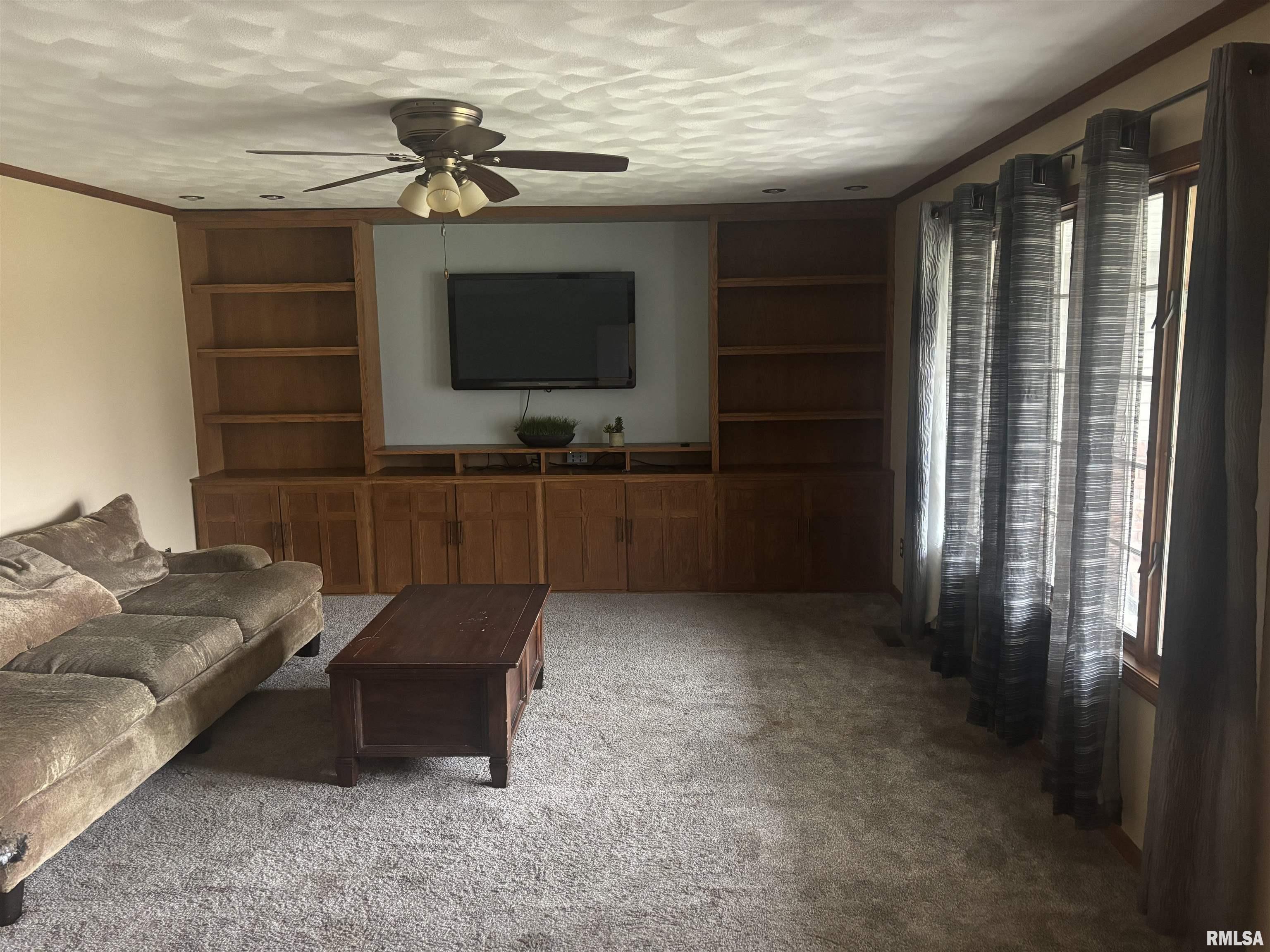 705 Crestview Drive Metamora, IL 61548 - Photo 4 of 12