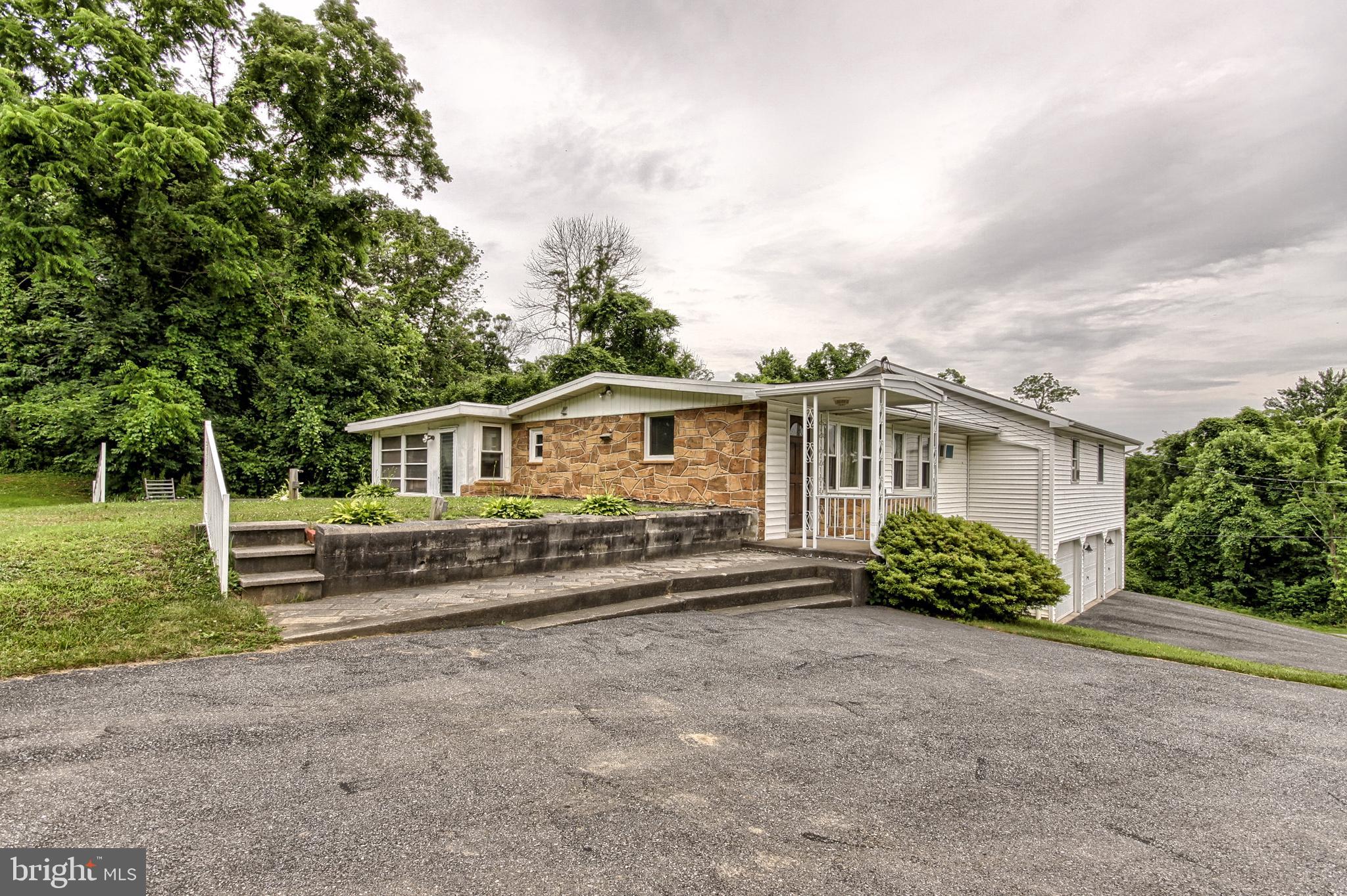 226 Notch Road Duncannon, PA 17020 - Photo 5 of 41 Gallery Image 5