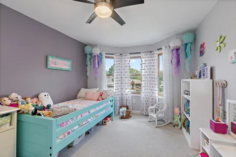 $369,900 | 811 Carol Avenue South, McHenry, IL 60050