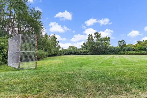 $369,900 | 811 Carol Avenue South, McHenry, IL 60050