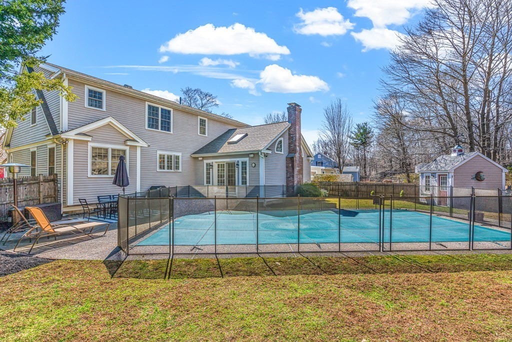 34 Puritan Road Reading, MA 01867 - Photo 3 of 42