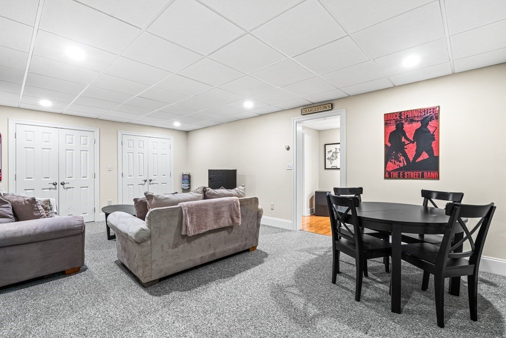 34 Puritan Road Reading, MA 01867 - Photo 35 of 42