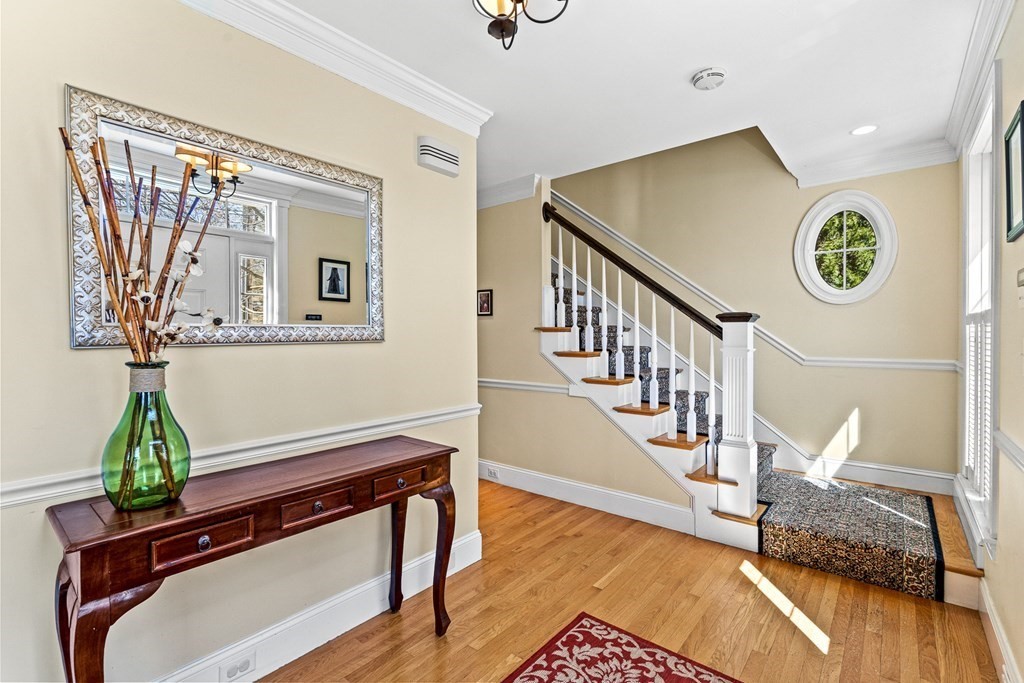 34 Puritan Road Reading, MA 01867 - Photo 6 of 42