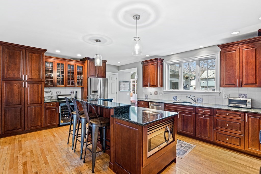 34 Puritan Road Reading, MA 01867 - Photo 10 of 42