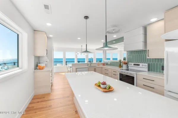 $2,995,000 | 129 Dogwood Circle, Pine Knoll Shores, NC 28512