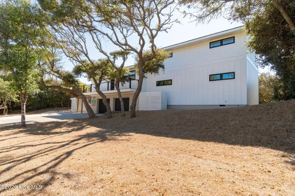 $2,995,000 | 129 Dogwood Circle, Pine Knoll Shores, NC 28512