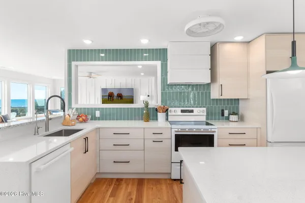 $2,995,000 | 129 Dogwood Circle, Pine Knoll Shores, NC 28512