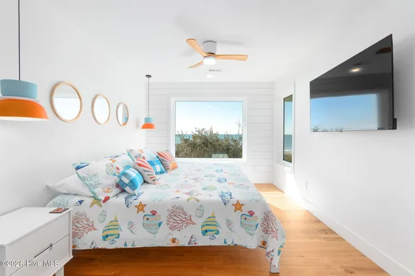 $2,995,000 | 129 Dogwood Circle, Pine Knoll Shores, NC 28512