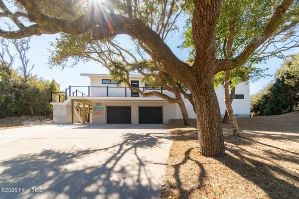 $2,995,000 | 129 Dogwood Circle, Pine Knoll Shores, NC 28512