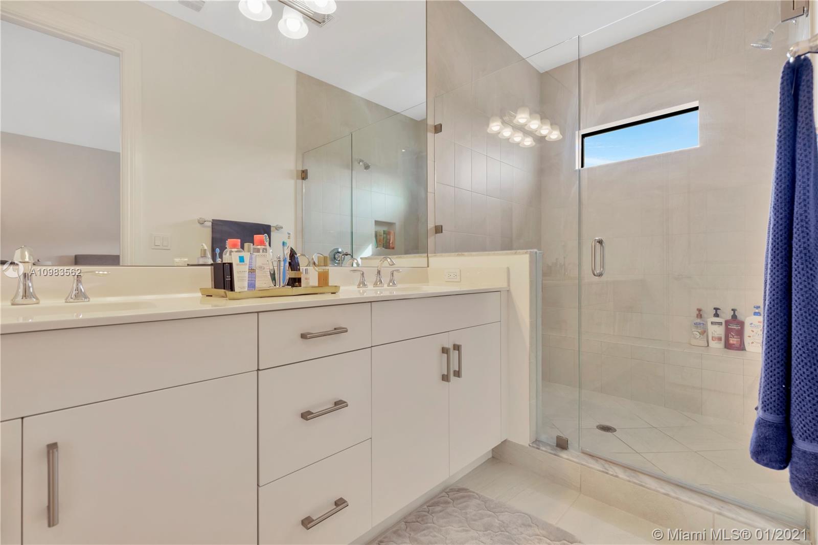 9932 Brickhill Drive Boca Raton, FL 33428 - Photo 13 of 34 Gallery Image 13