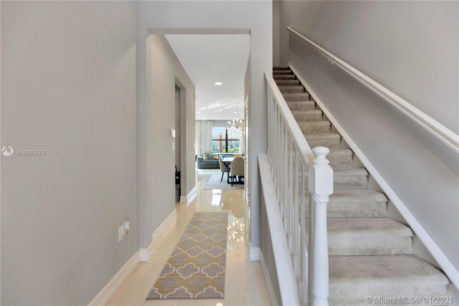 9932 Brickhill Drive Boca Raton, FL 33428 - Photo 9 of 34 Gallery Image 9